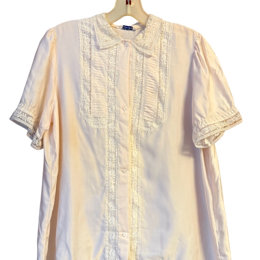 Vintage 50’s Elegant Cream Blouse with Lace Details